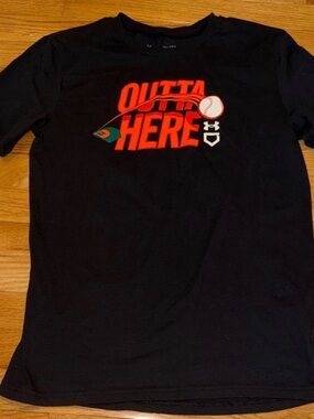 Under Armour Boys XL Black Graphic Tee “Outta Here” Baseball Shirt
